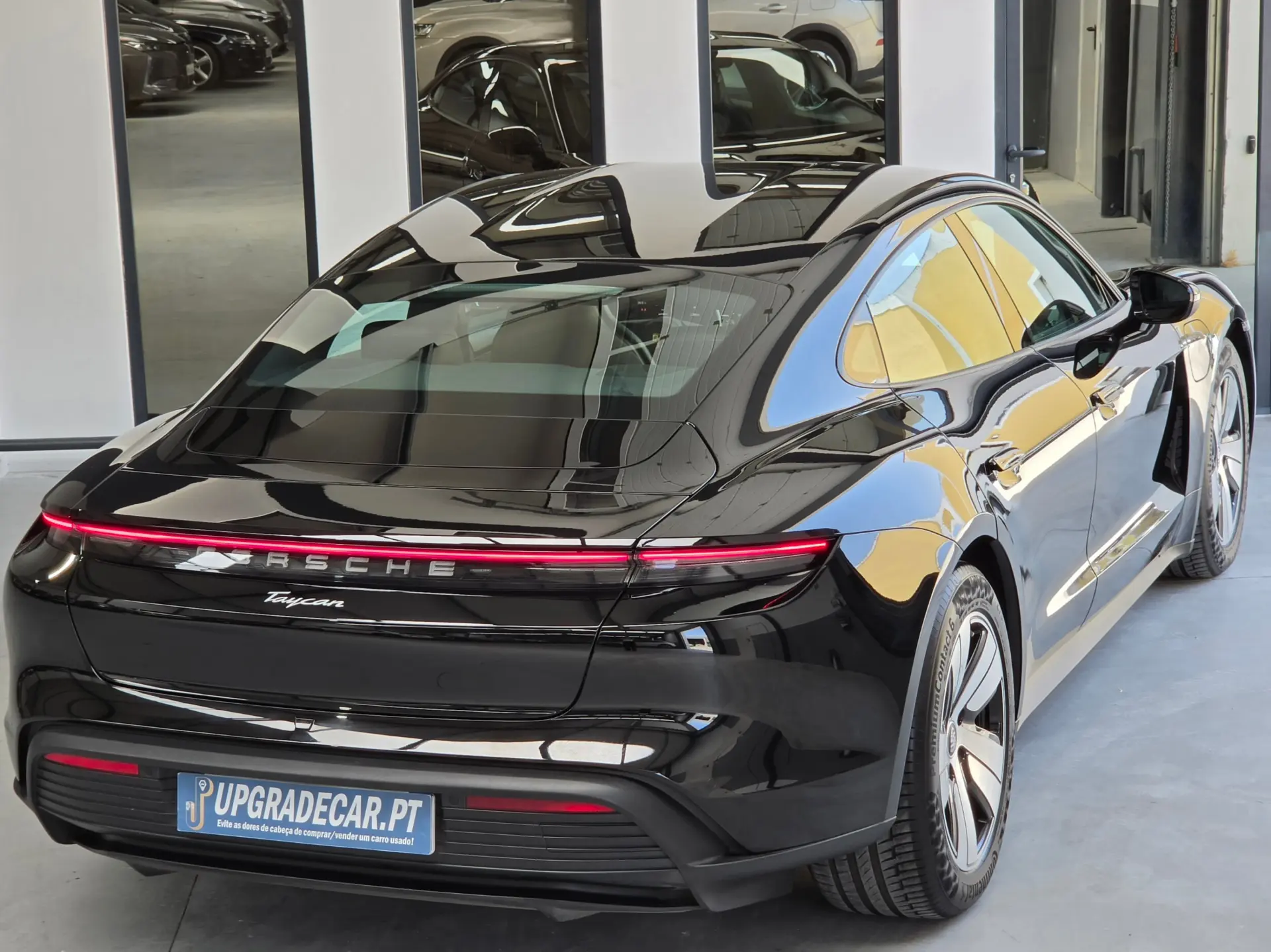 Porsche Taycan 4 22