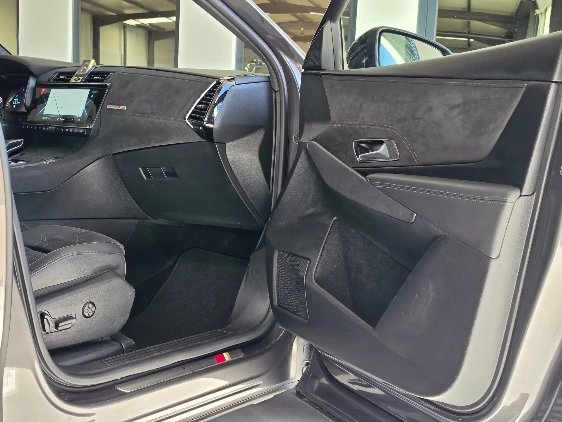 DS DS7 Crossback E-Tense Performance Line EAT8 20