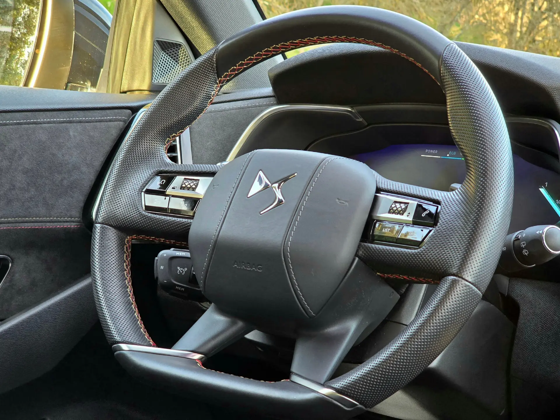 DS DS7 Crossback E-TENSE 4x4 PERFORMANCE Line+ 27