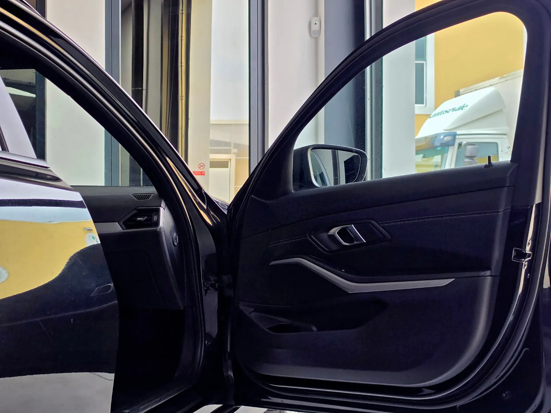 BMW 320 e Line Sport Auto 20