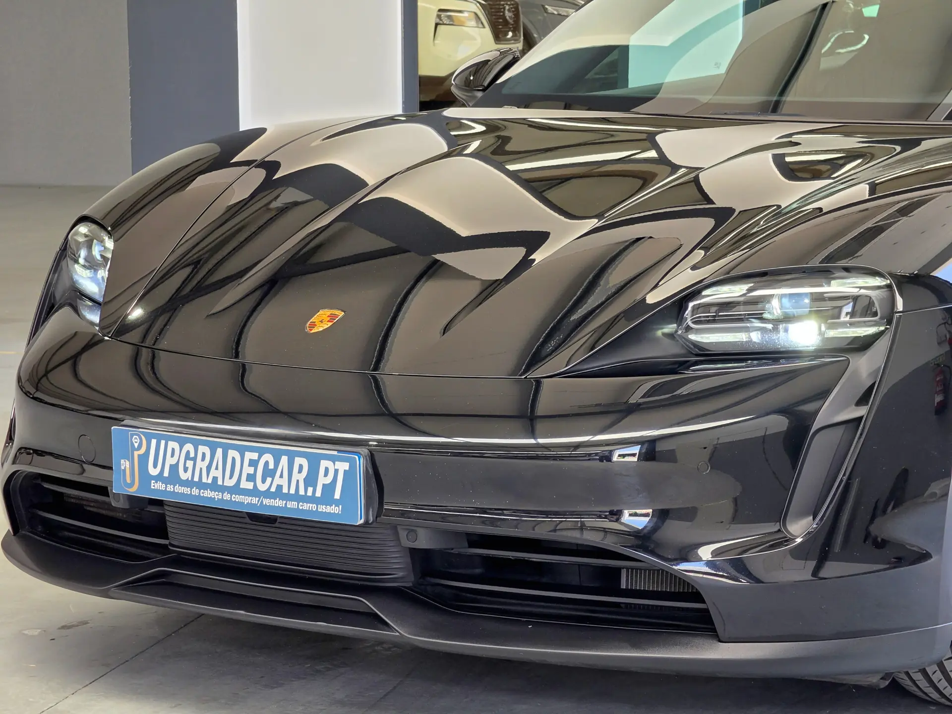 Porsche Taycan 4 2
