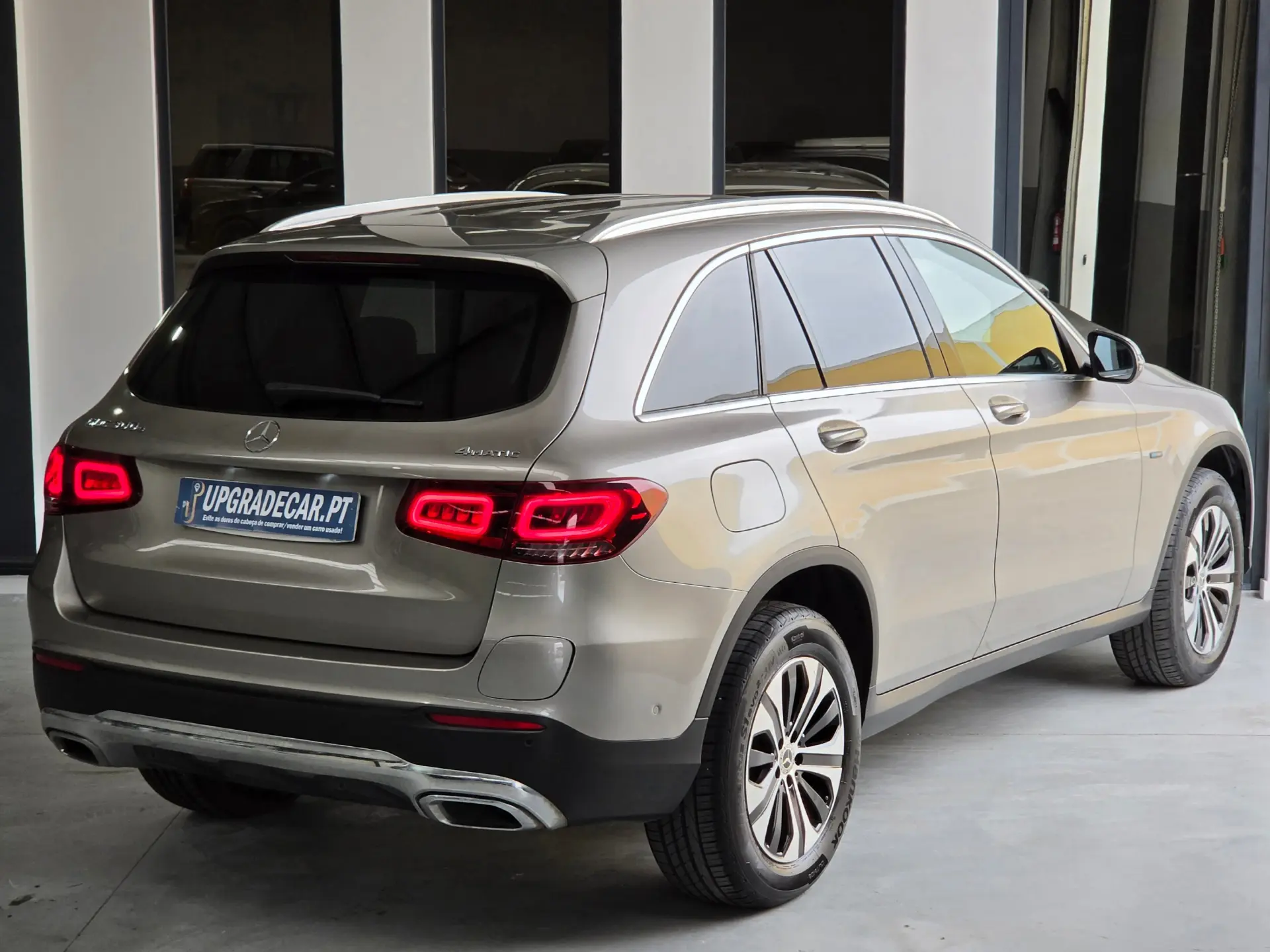 Mercedes-Benz GLC 300 e 4Matic 14