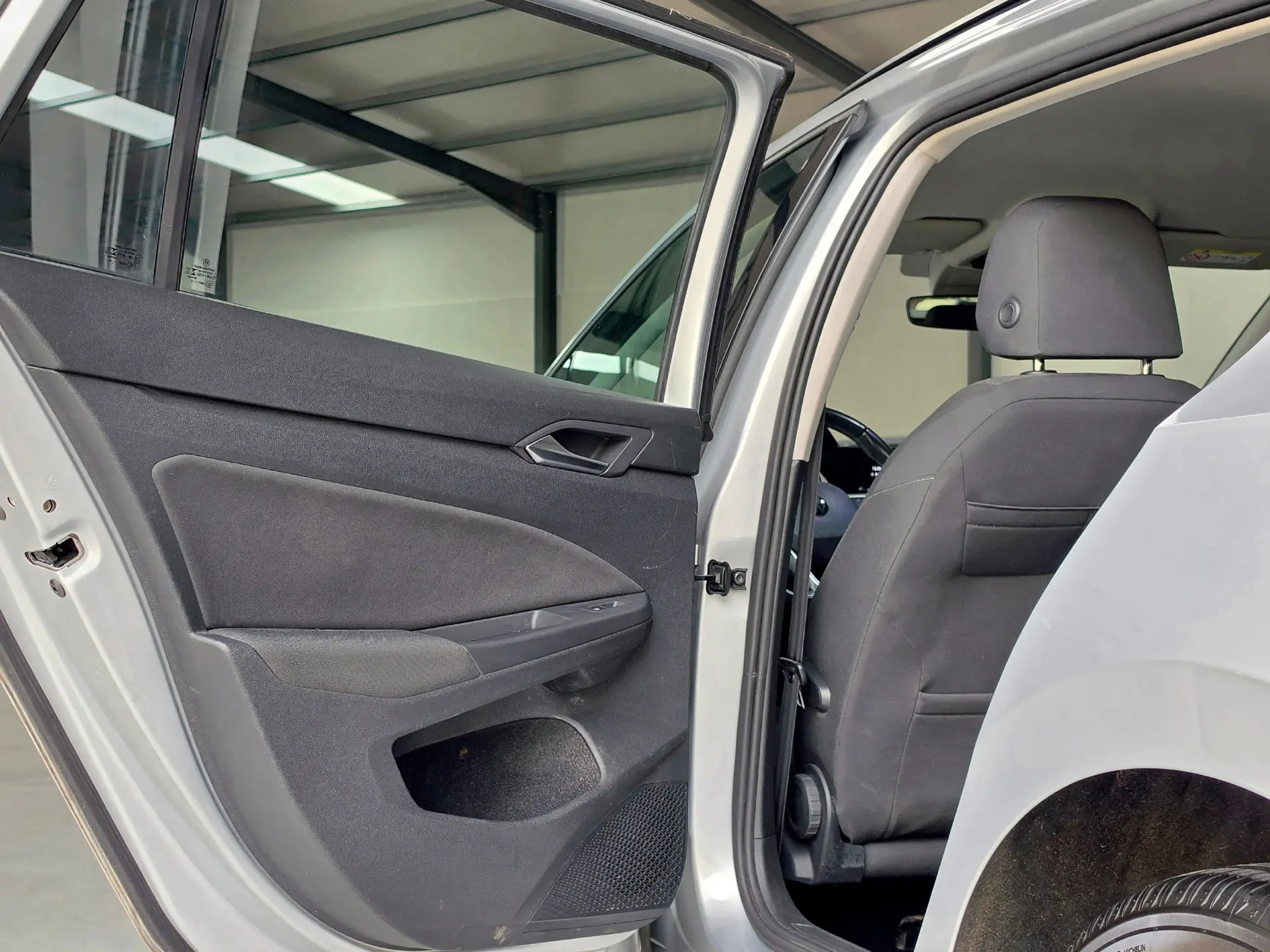 Volkswagen Golf Variant 1.0 eTSI OPF DSG Life 29