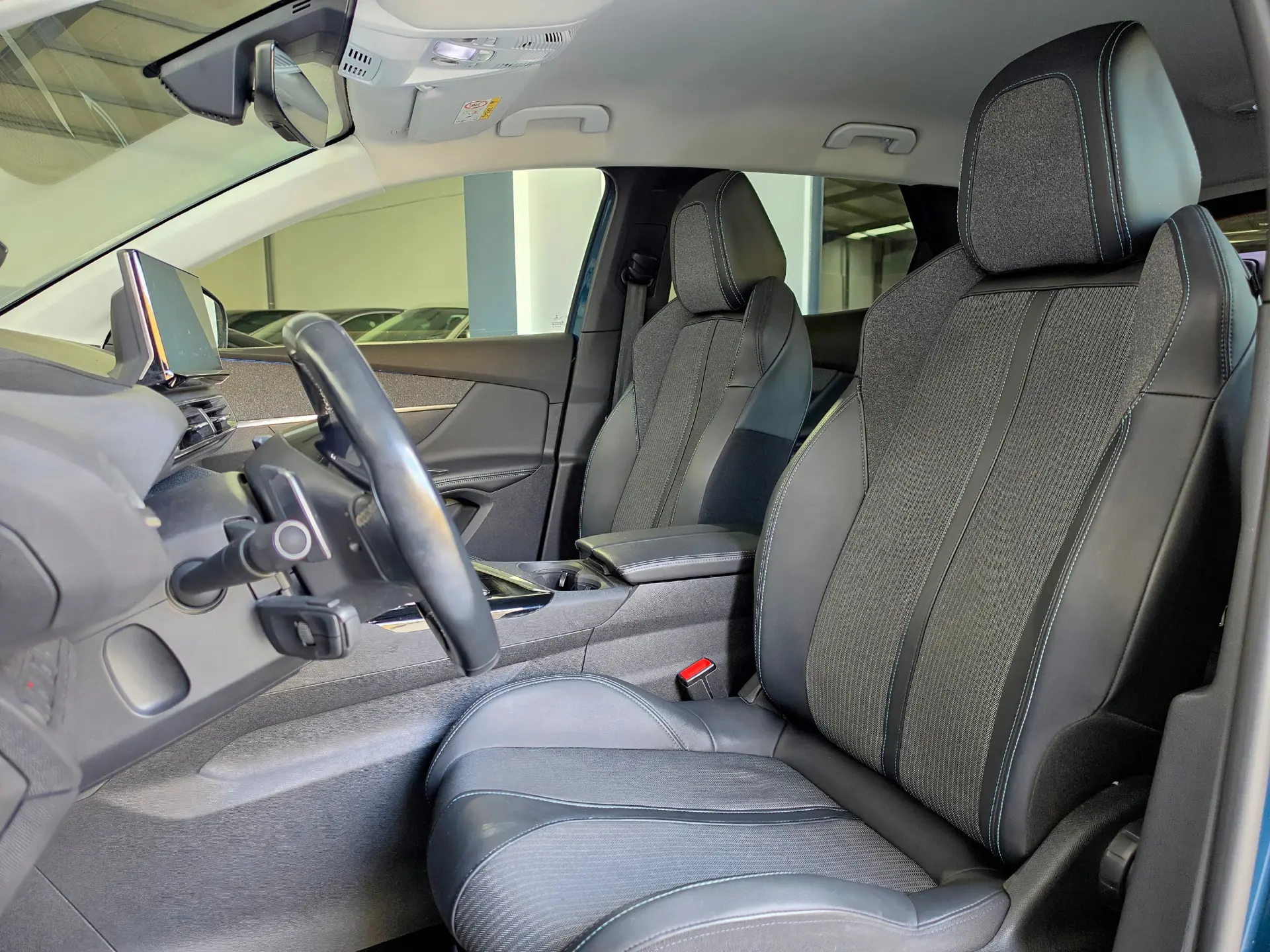 Peugeot 3008 1.6 Hybrid Allure e-EAT8 16
