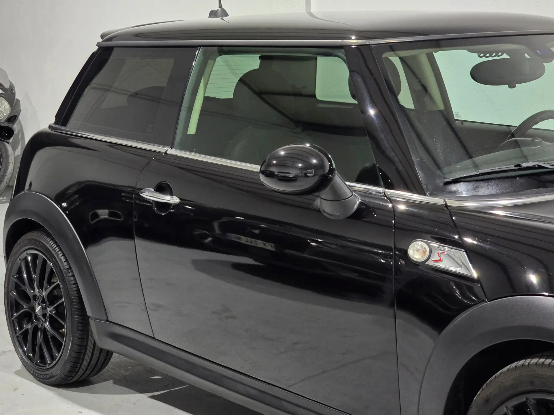 MINI 3 Portas One D 9