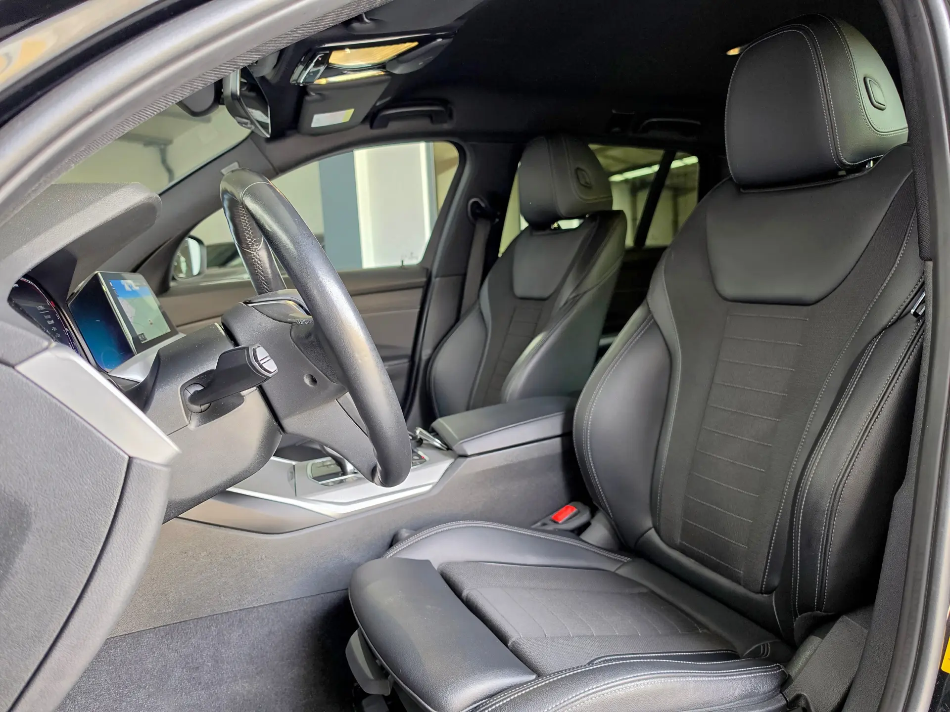 BMW 320 e Line Sport Auto 16