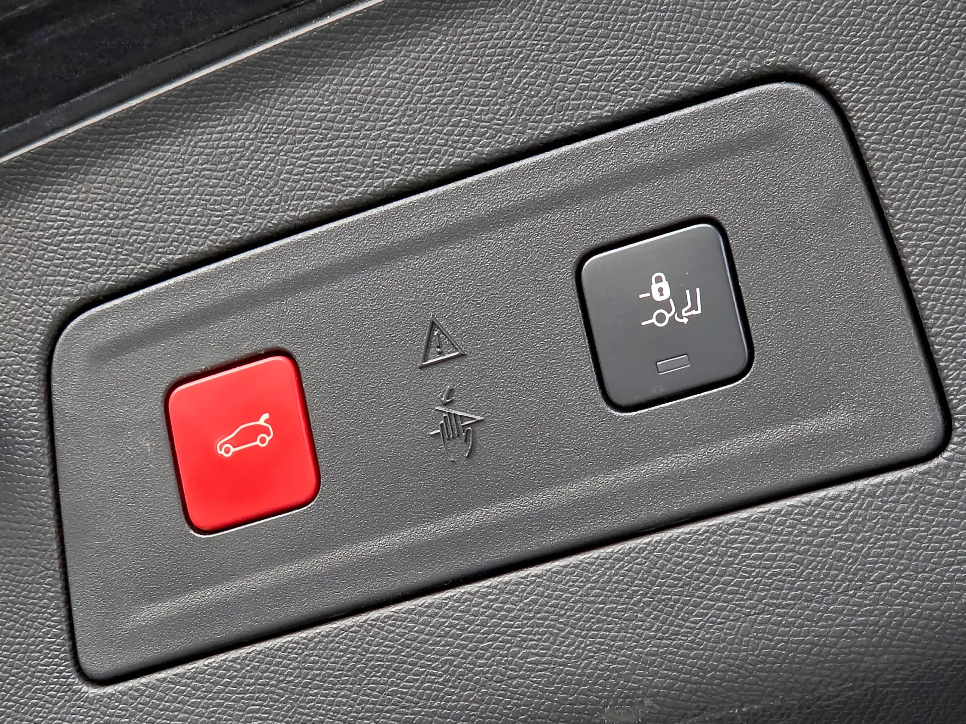 Peugeot 508 SW 1.6 Hybrid Allure e-EAT8 38