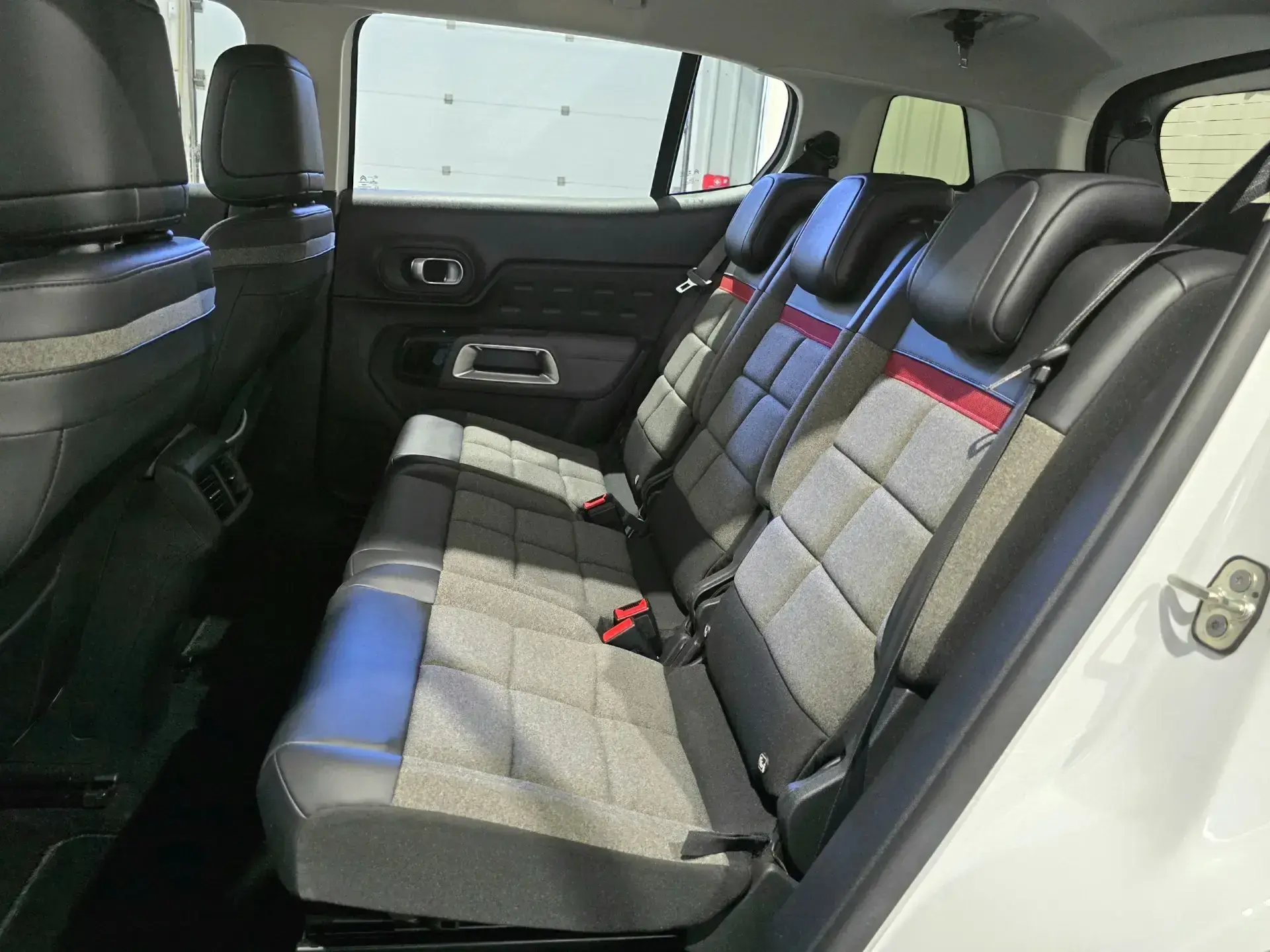 Citroen C5 Aircross 1.6 Hybrid Feel Pack e-EAT8 33