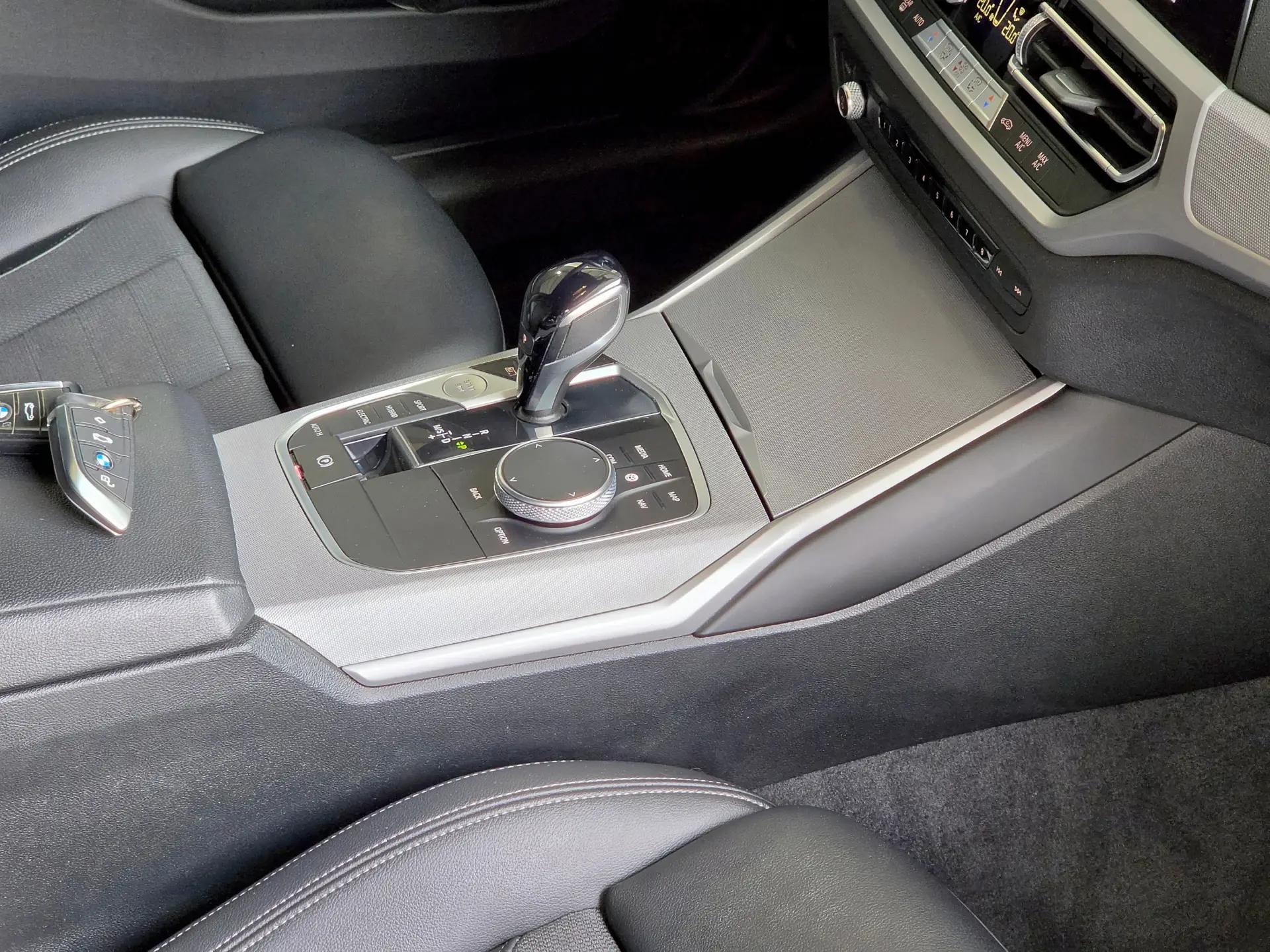 BMW 320 e Line Sport Auto 24
