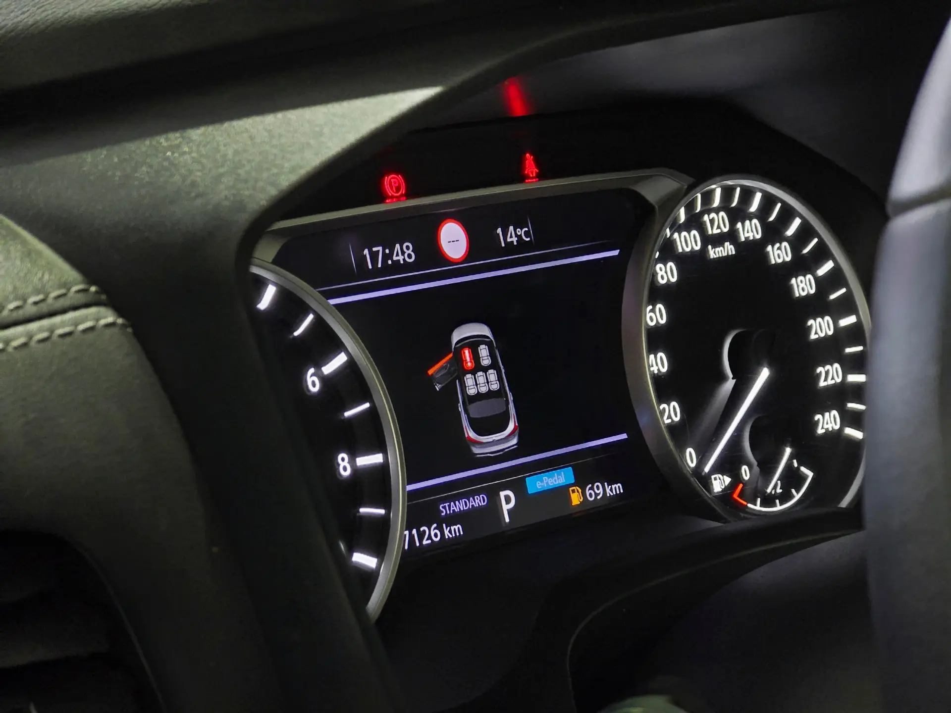 Nissan Qashqai 1.5 e-Power N-Connecta LED 28