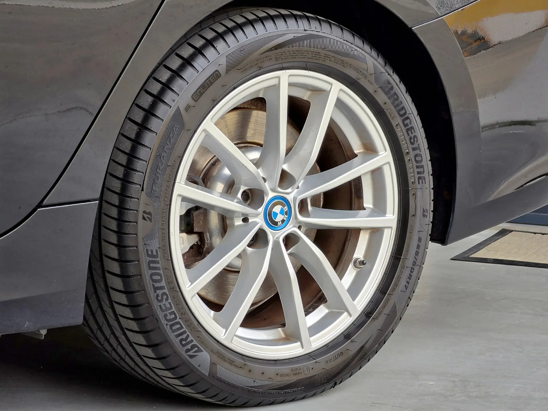 BMW 320 e Line Sport Auto 6