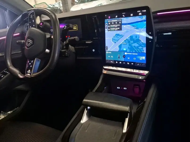 Renault Austral 1.2 E-Tech Iconic Espirit 6