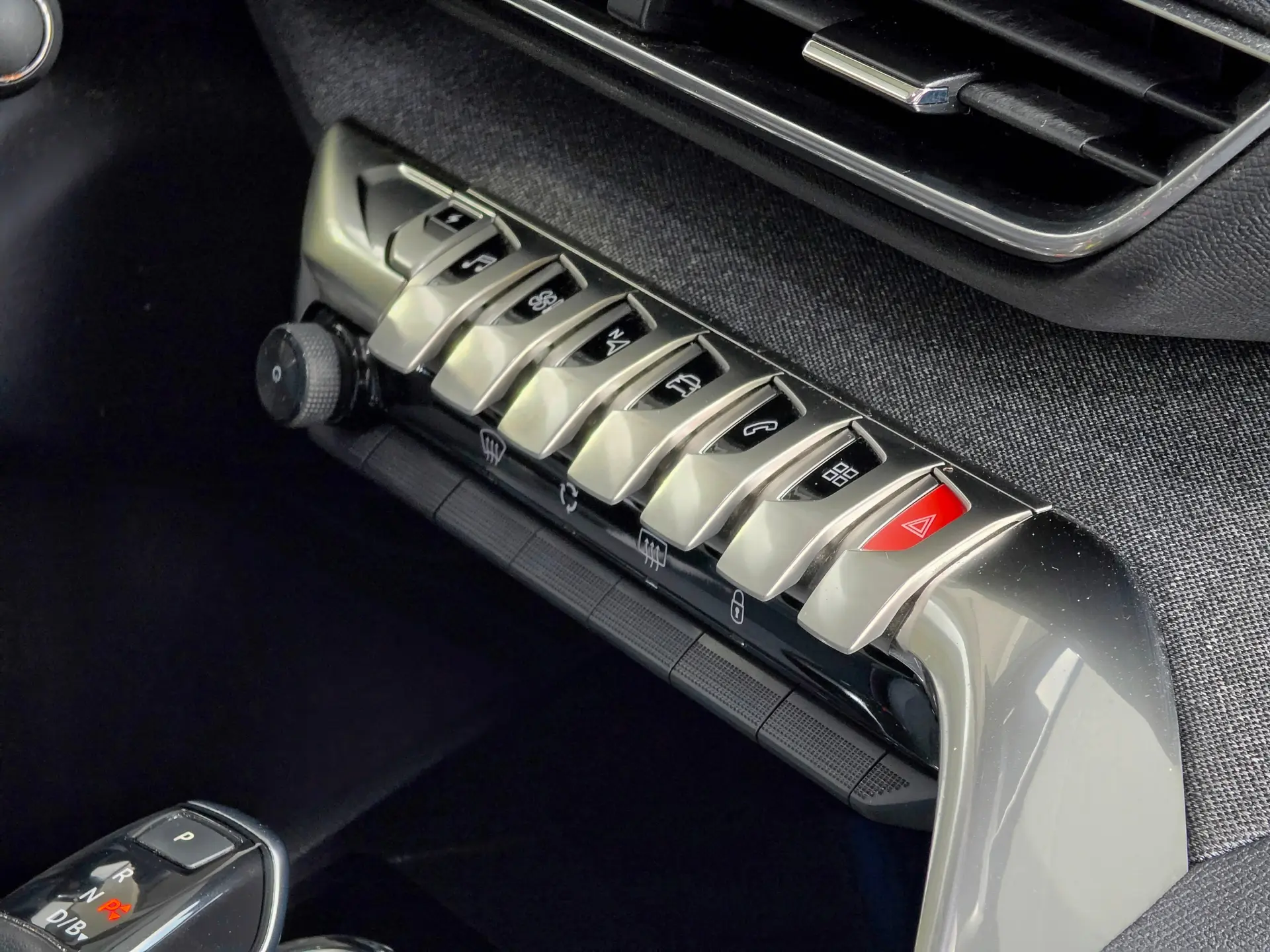 Peugeot 3008 1.6 Hybrid Allure e-EAT8 26
