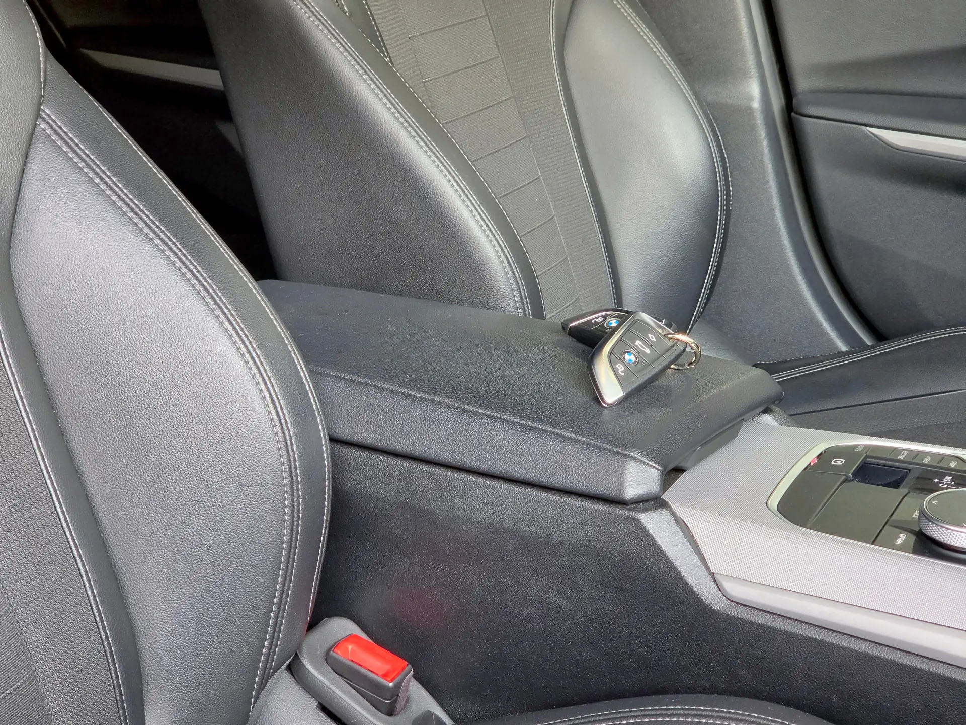BMW 320 e Line Sport Auto 23