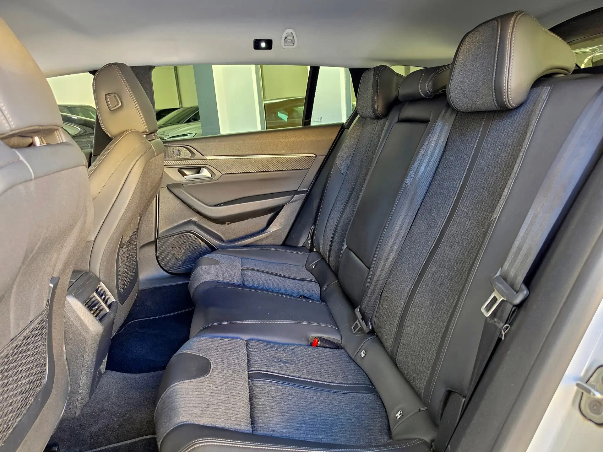 Peugeot 508 SW 1.6 Hybrid Allure e-EAT8 31