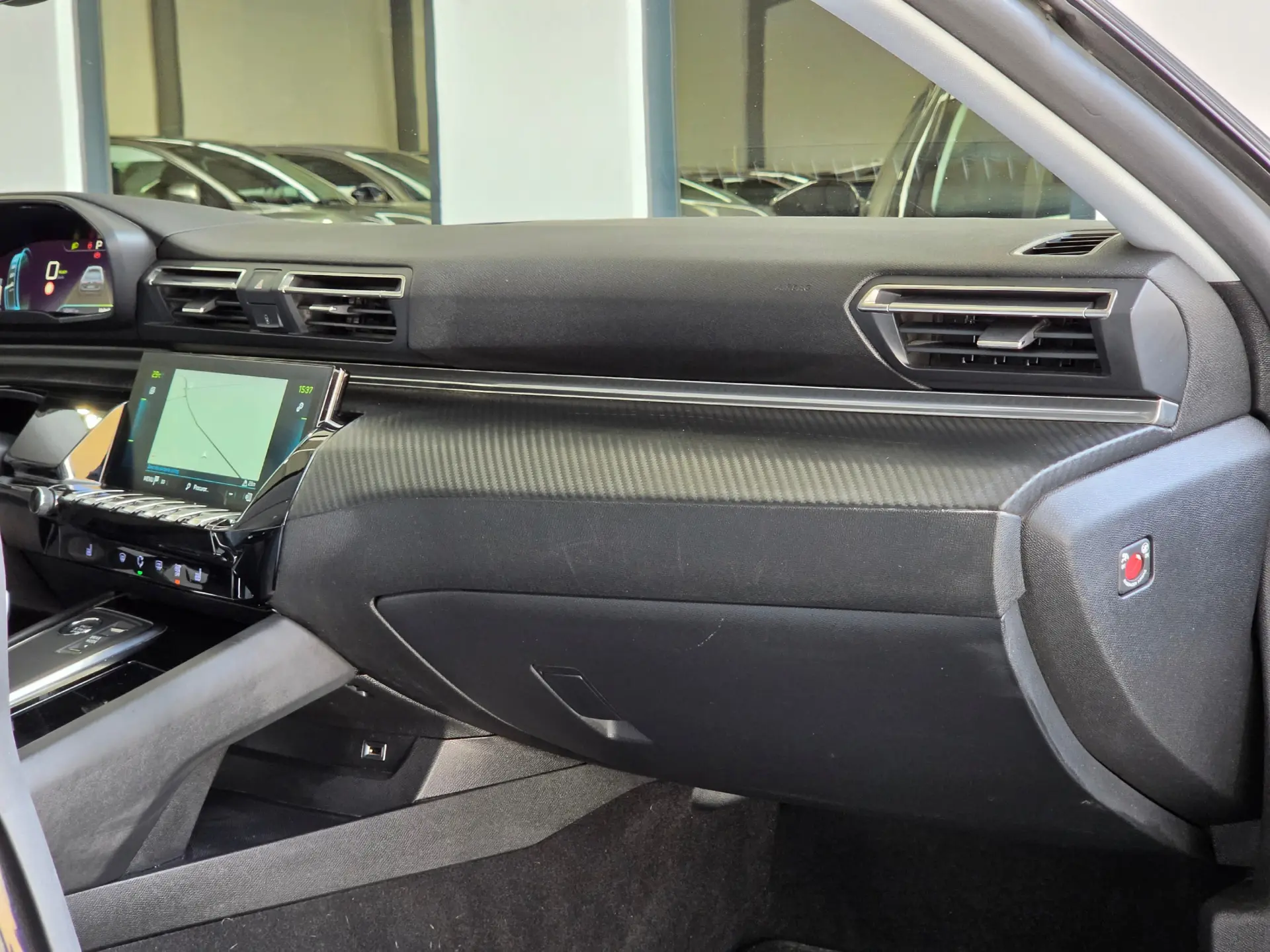 Peugeot 508 SW 1.6 Hybrid Allure e-EAT8 23
