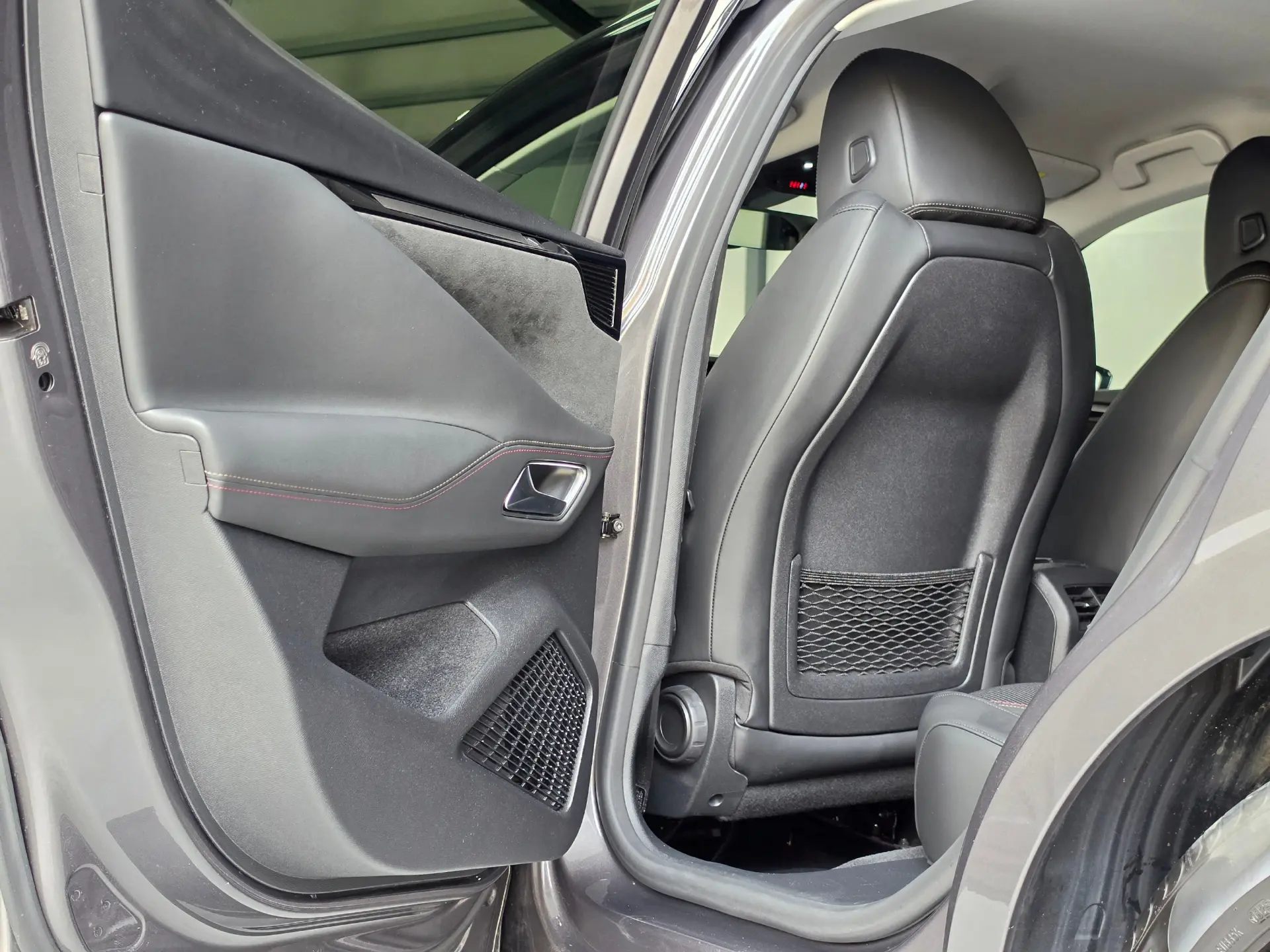 DS DS4 E-TENSE 225 PERFORMANCE LINE+ 43