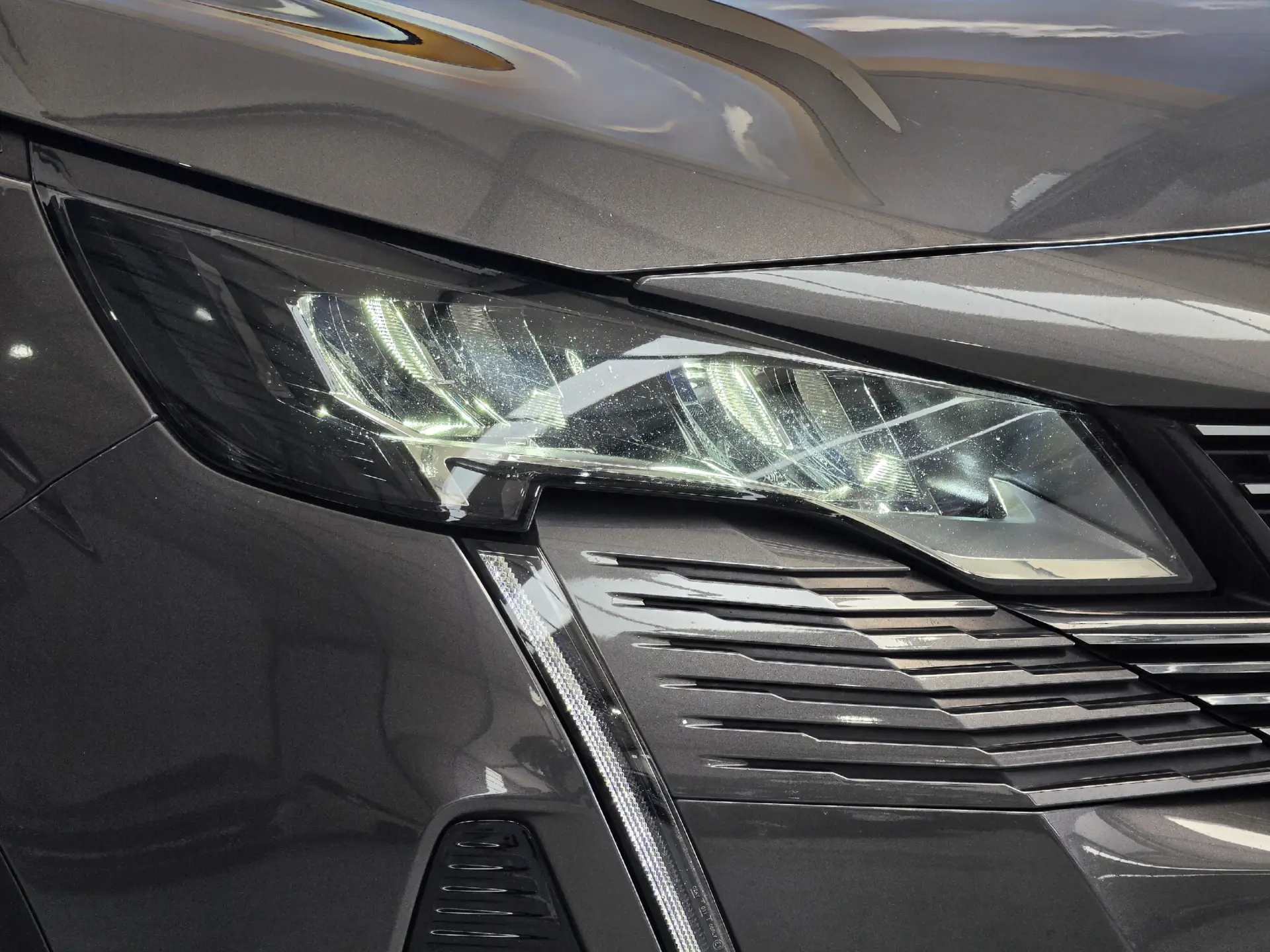 Peugeot 3008 1.6 Hybrid Allure e-EAT8 7