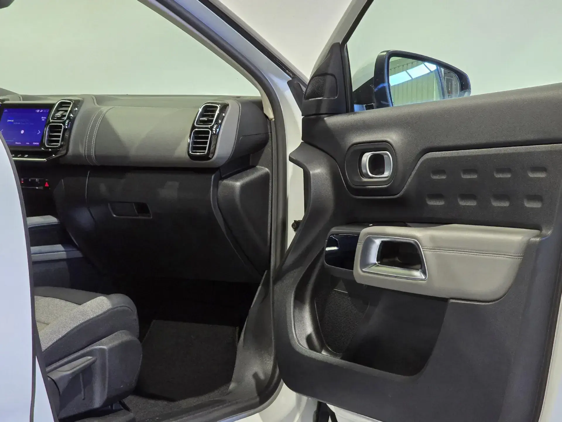 Citroen C5 Aircross 1.6 Hybrid Feel Pack e-EAT8 27