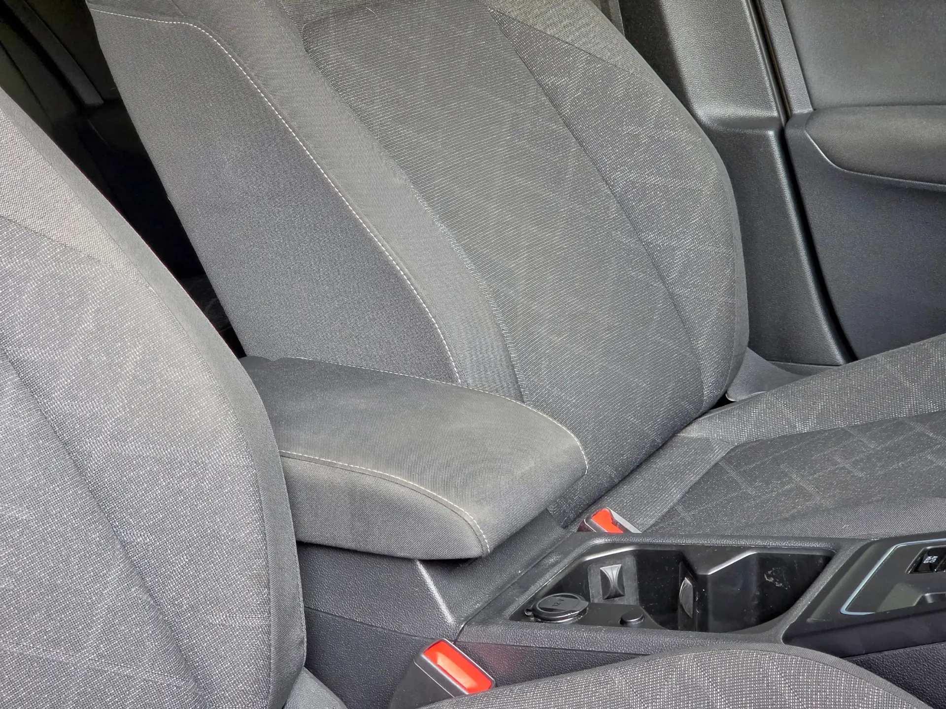 Volkswagen Golf Variant 1.0 eTSI OPF DSG Life 23