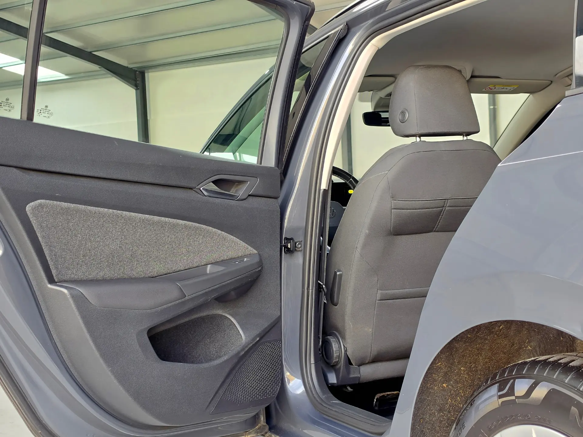Volkswagen Golf Variant 1.0 eTSI Life DSG 29