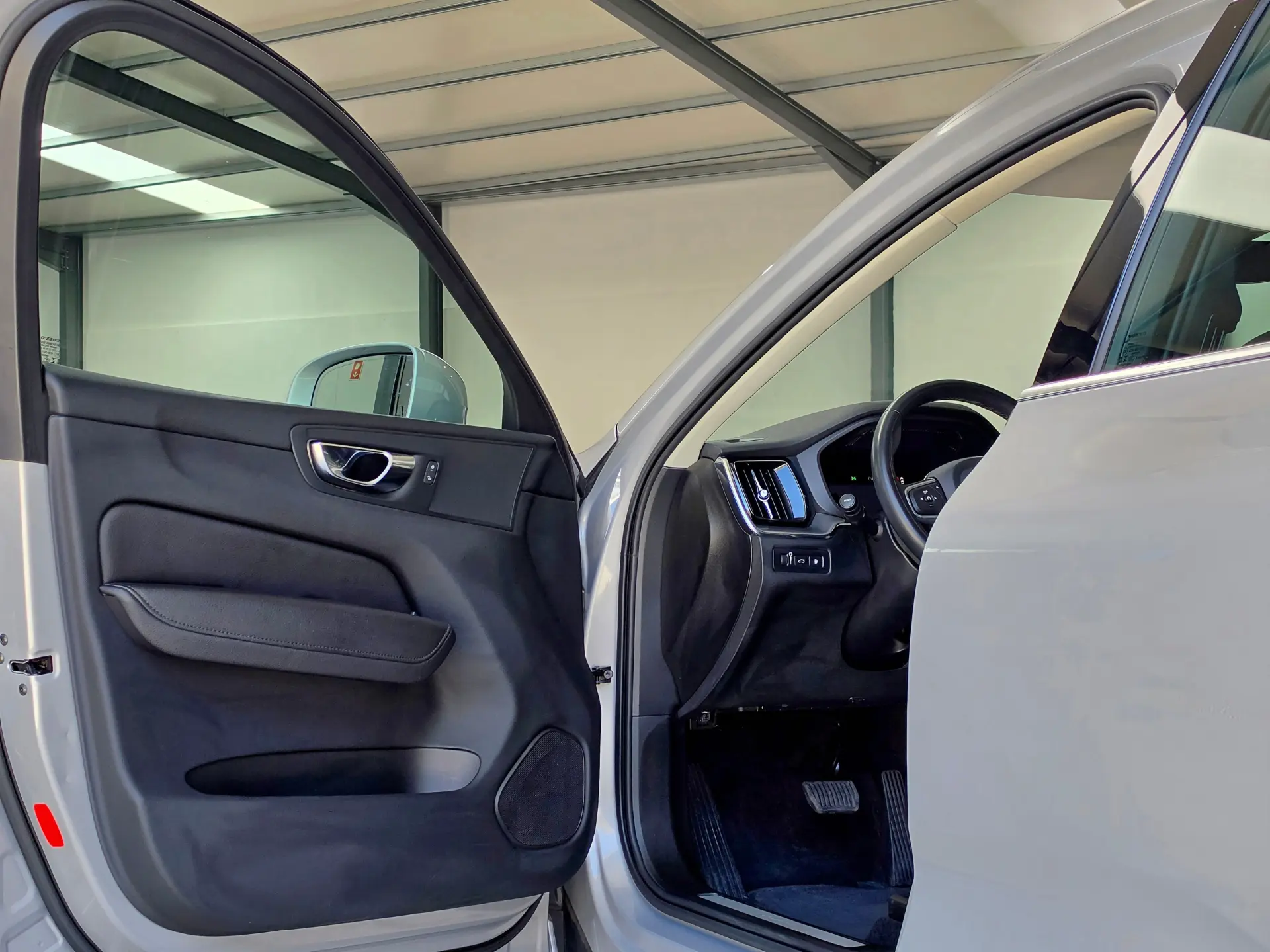 Volvo XC 60 2.0 T6 PHEV Inscription AWD 18