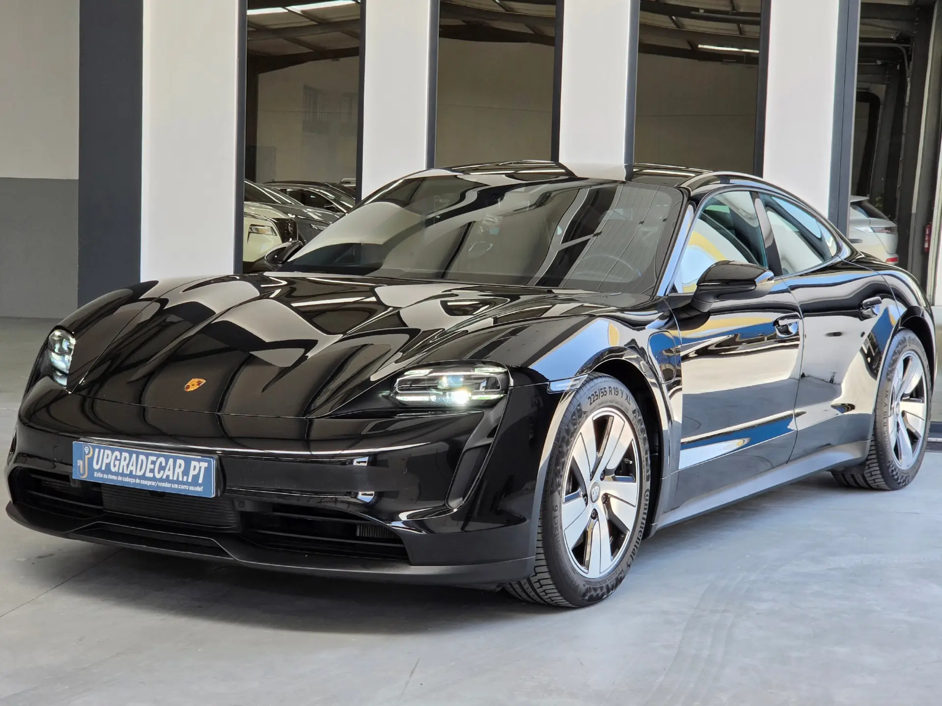 Porsche Taycan 4 11