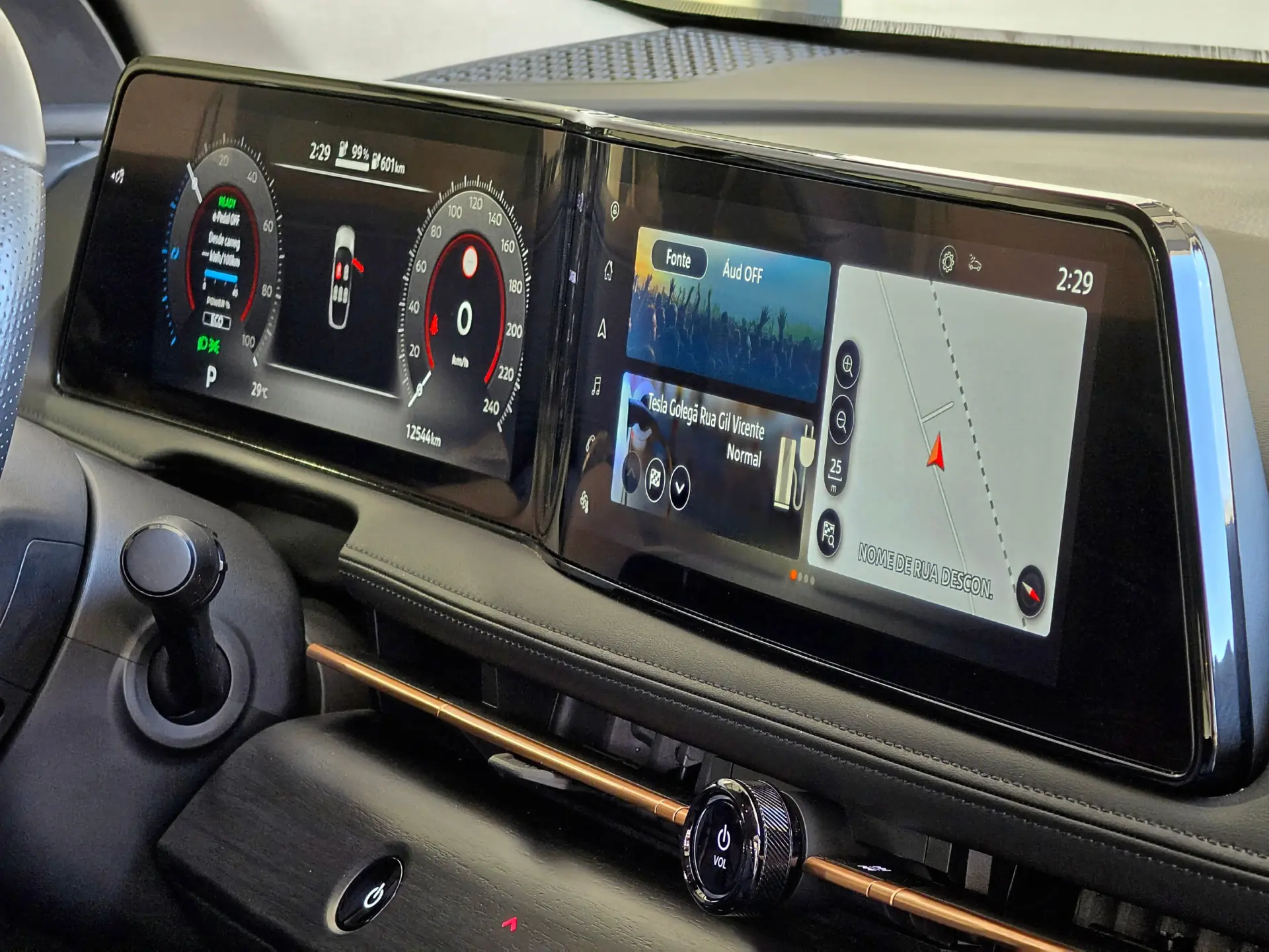 Nissan Ariya 87 kWh Engage 33