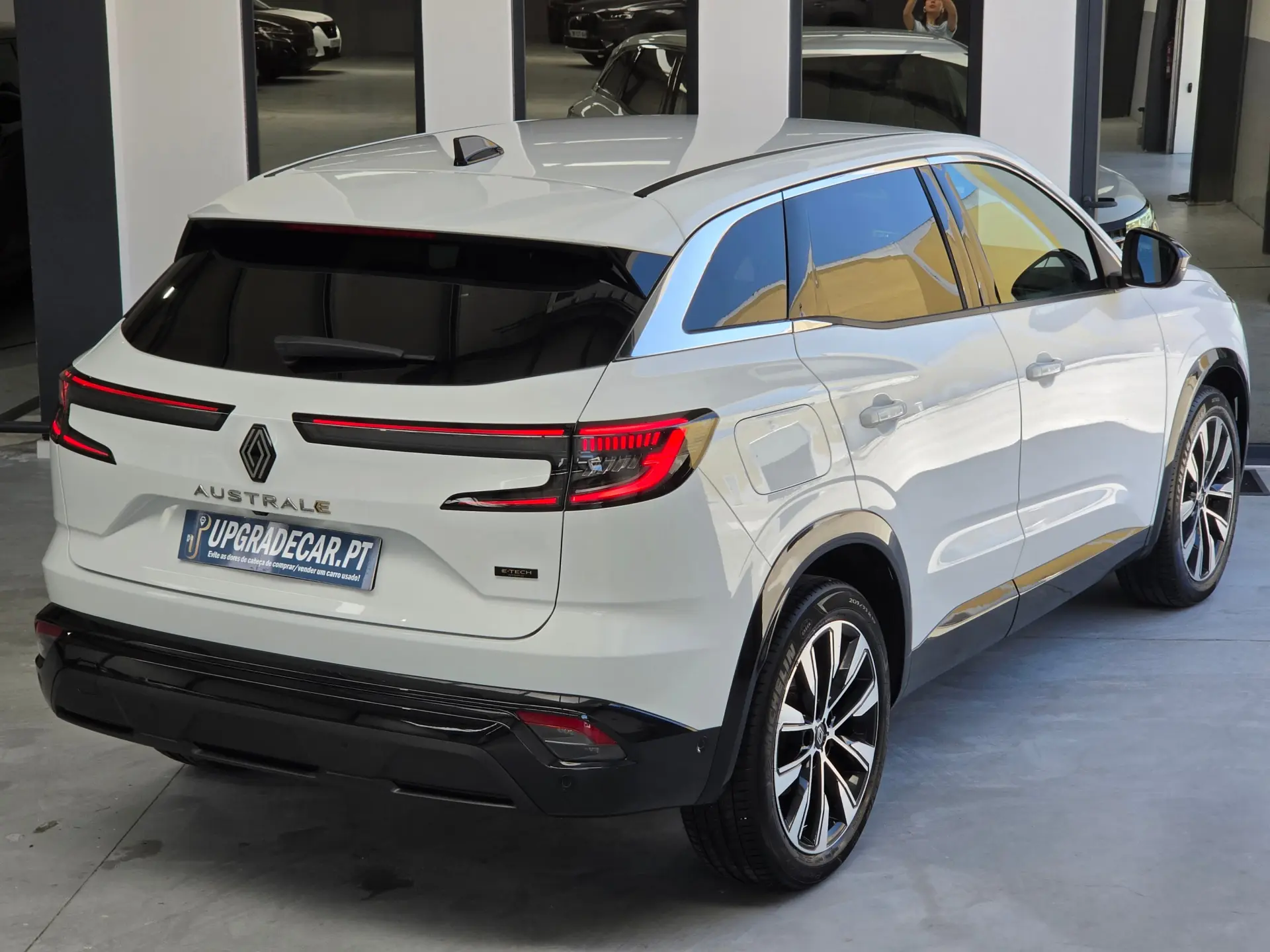 Renault Austral 1.2 E-Tech Techno 8