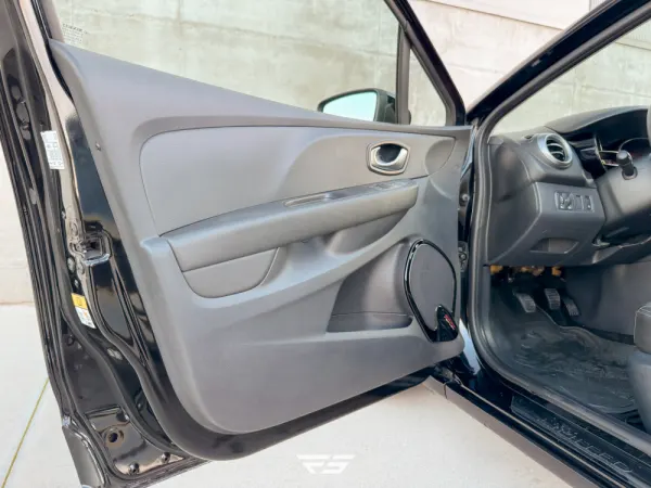 Renault Clio 0.9 TCE Limited 24