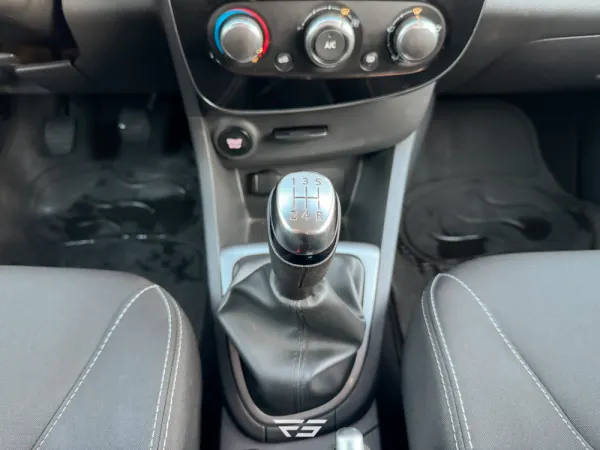 Renault Clio 0.9 TCE Limited 21