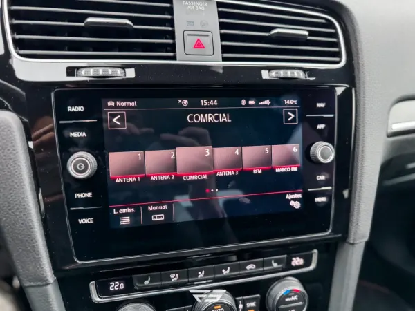 Volkswagen Golf 2.0 TSI GTi TCR DSG 37