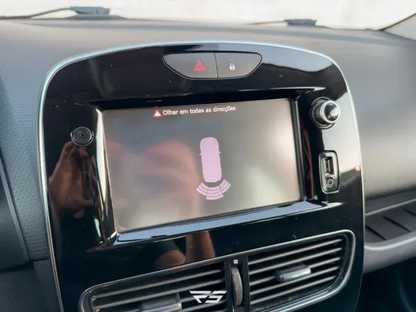 Renault Clio 0.9 TCE Limited 31