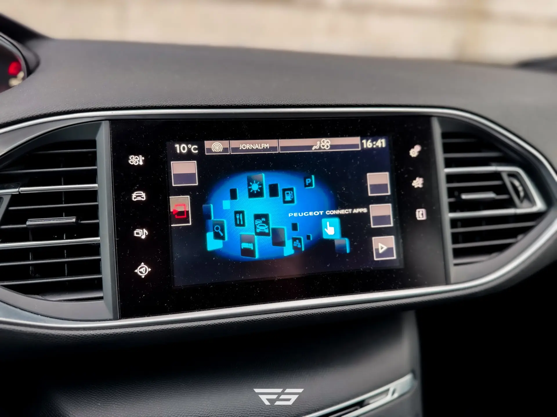 Peugeot 308 1.6 e-THP GTi 36