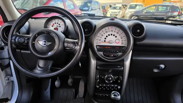 MINI Countryman Cooper D 7
