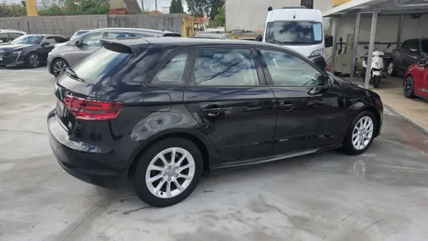 Audi A3 Sportback 1.6 TDI Advance 4