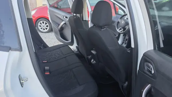 Peugeot 2008 1.6 e-HDi Allure 2