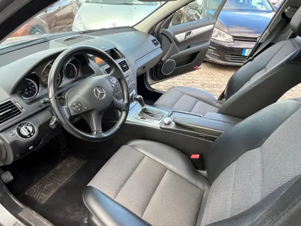 Mercedes-Benz C 200 12