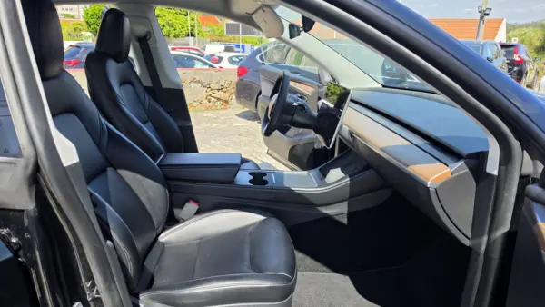 Tesla Model Y Long Range Tração Traseira Premium 15