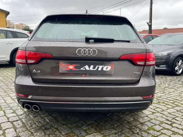 Audi A4 Avant 2.0 TDI Advance S tronic 26
