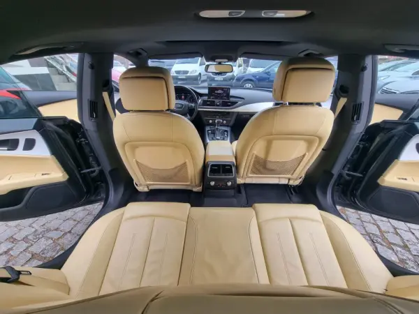 Audi A7 Sportback 3.0 TDi V6 quattro S tronic 32