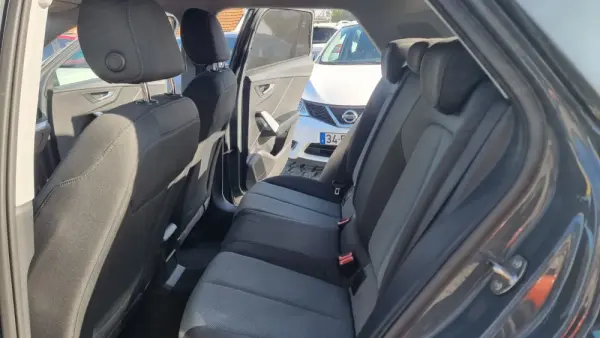 Audi Q2 1.6 TDI Design S tronic 18