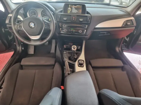 BMW 116 d EfficientDynamics Line Sport 7