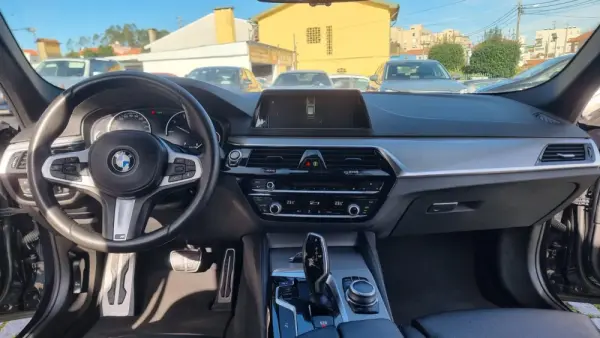 BMW 530 d Pack M Auto 8