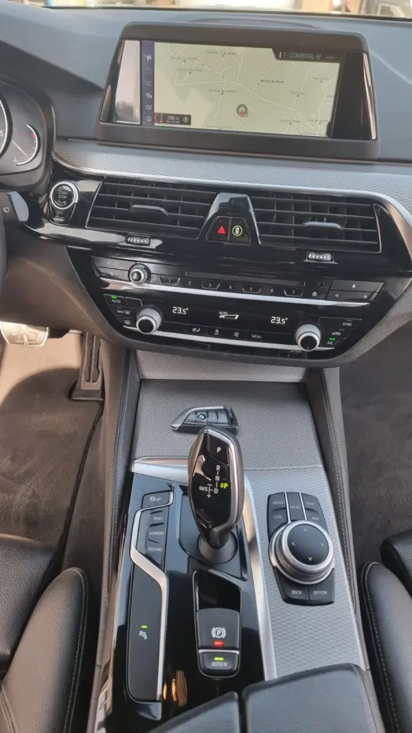 BMW 530 d Pack M Auto 15