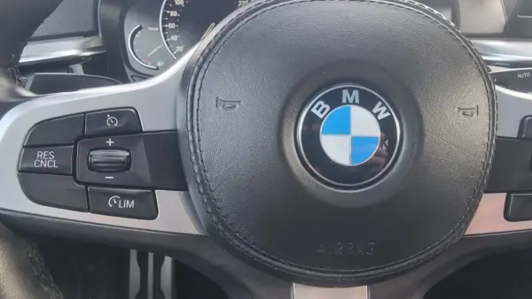 BMW 530 d Pack M Auto 24