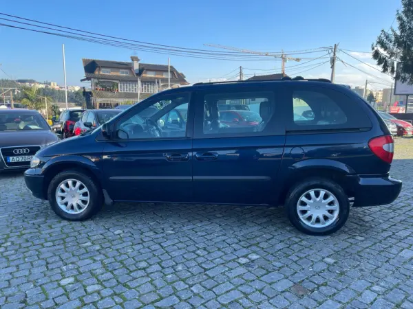 Chrysler Voyager 2.5 CRD LX 8