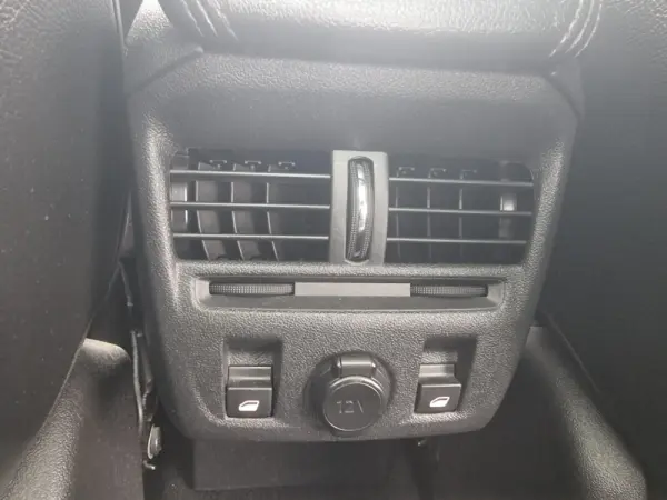 Citroën DS5 2.0 HDi Hybrid4 So Chic CMP6 28