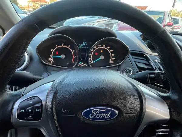 Ford Fiesta 1.0 Ti-VCT Titanium 13