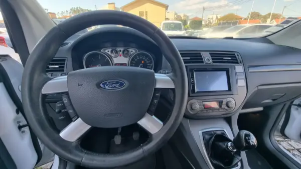 Ford Kuga 2.0 TDCi Trend 13